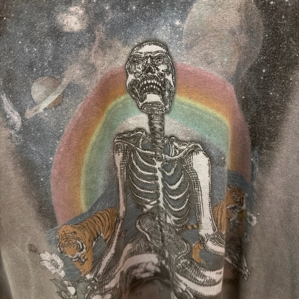 RSQ M  Skeleton Graphic Tee Yoga Meditation Rainbow Cosmic Long Sleeve Gray - Picture 4 of 15